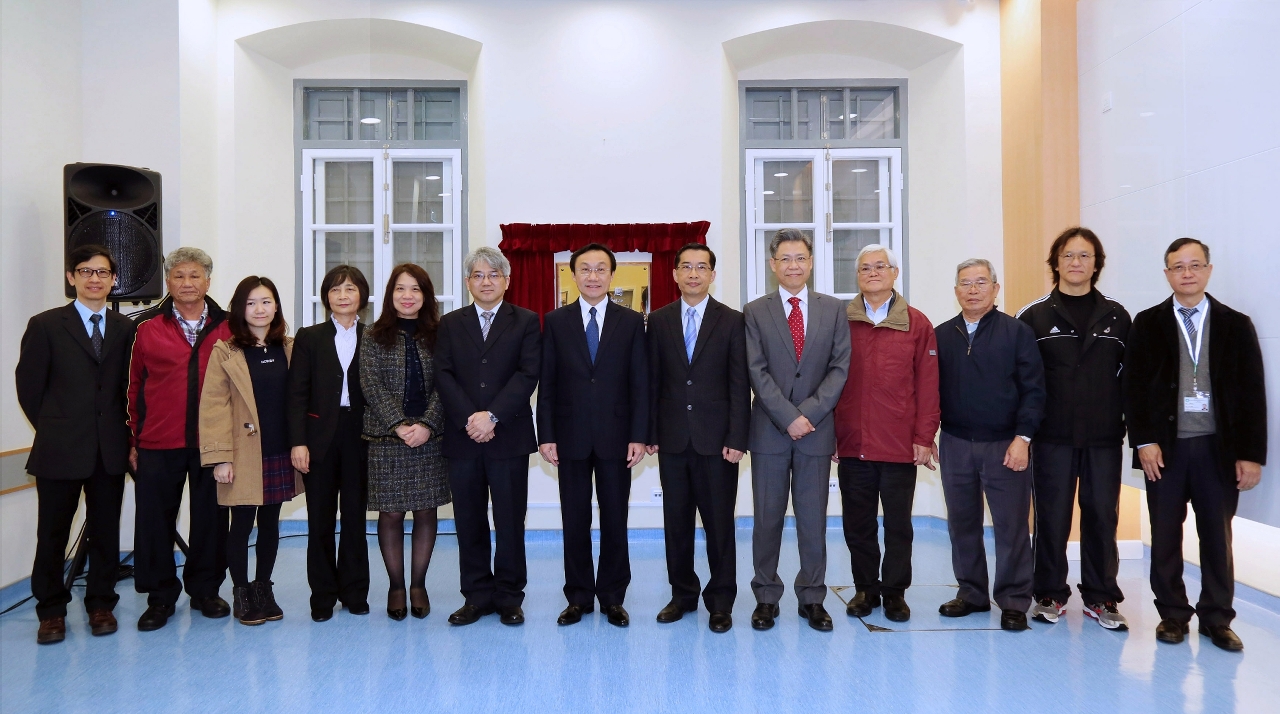 出席嘉賓於揭幕儀式後合照