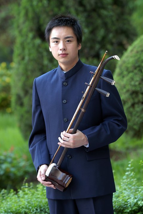 張悅如演奏高胡