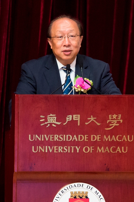 O Reitor da UM, Prof. Doutor Wei Zhao faz o discurso de abertura