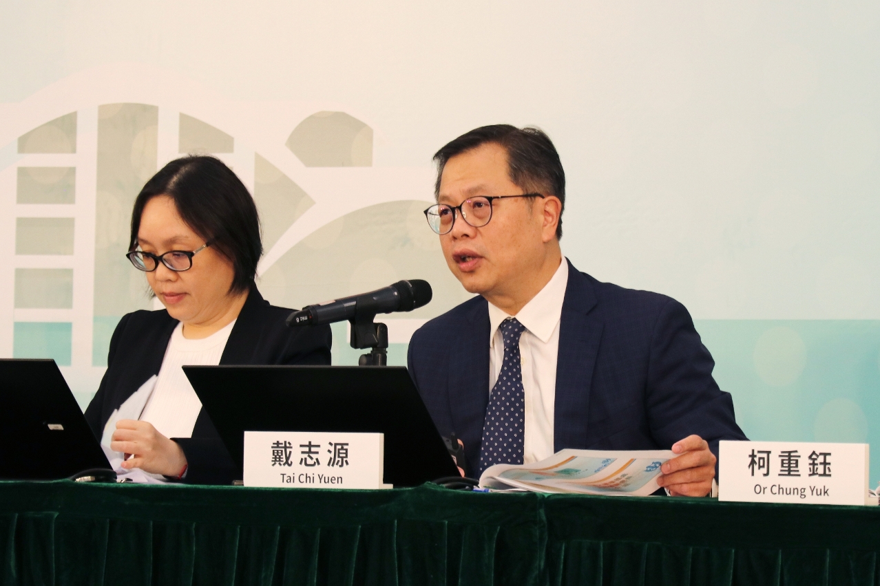 Apresentação do Subdirector dos Serviços de Imigração de Hong Kong, Tai Chi-yuen