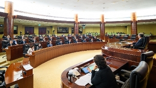 Secretário para a Administração e Justiça, Wong Sio Chak, na reunião plenária da Assembleia Legislativa para responder às interpelações orais apresentadas pelos deputados.