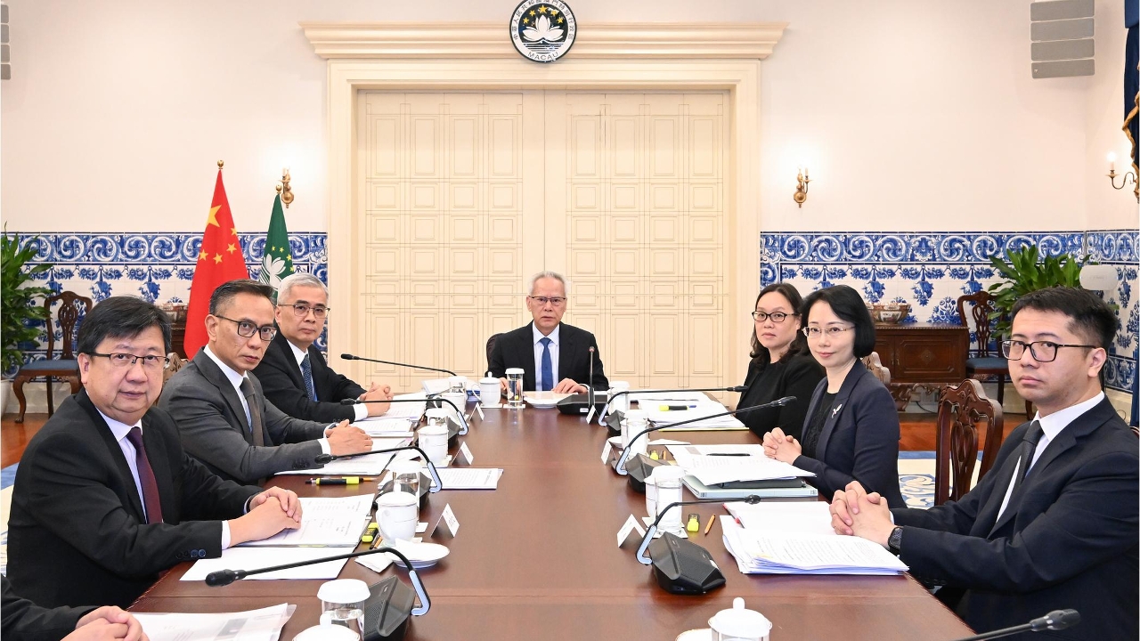 行政長官岑浩輝主持促進橫琴粵澳深度合作區建設領導小組第五次會議。