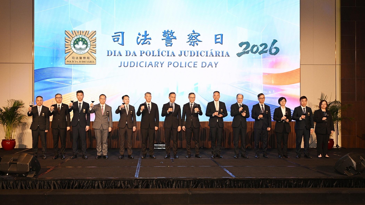保安司司長陳子勁出席司法警察局日晚宴。