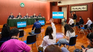 保安司司長陳子勁主持2026年上半年罪案統計及執法工作數據簡報會。