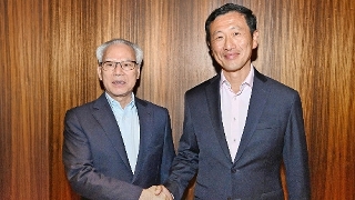The Chief Executive, Mr Sam Hou Fai, meets with the Coordinating Minister for Social Policies and Minister for Health of Singapore, Mr Ong Ye Kung, in Singapore.