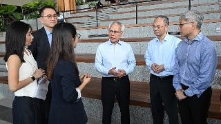 The Chief Executive, Mr Sam Hou Fai, visits Singapore Science Park.