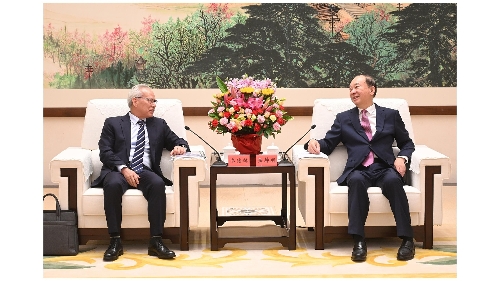 Chefe do Executivo reúne-se com o secretário do comité provincial de Guangdong do Partido Comunista Chinês