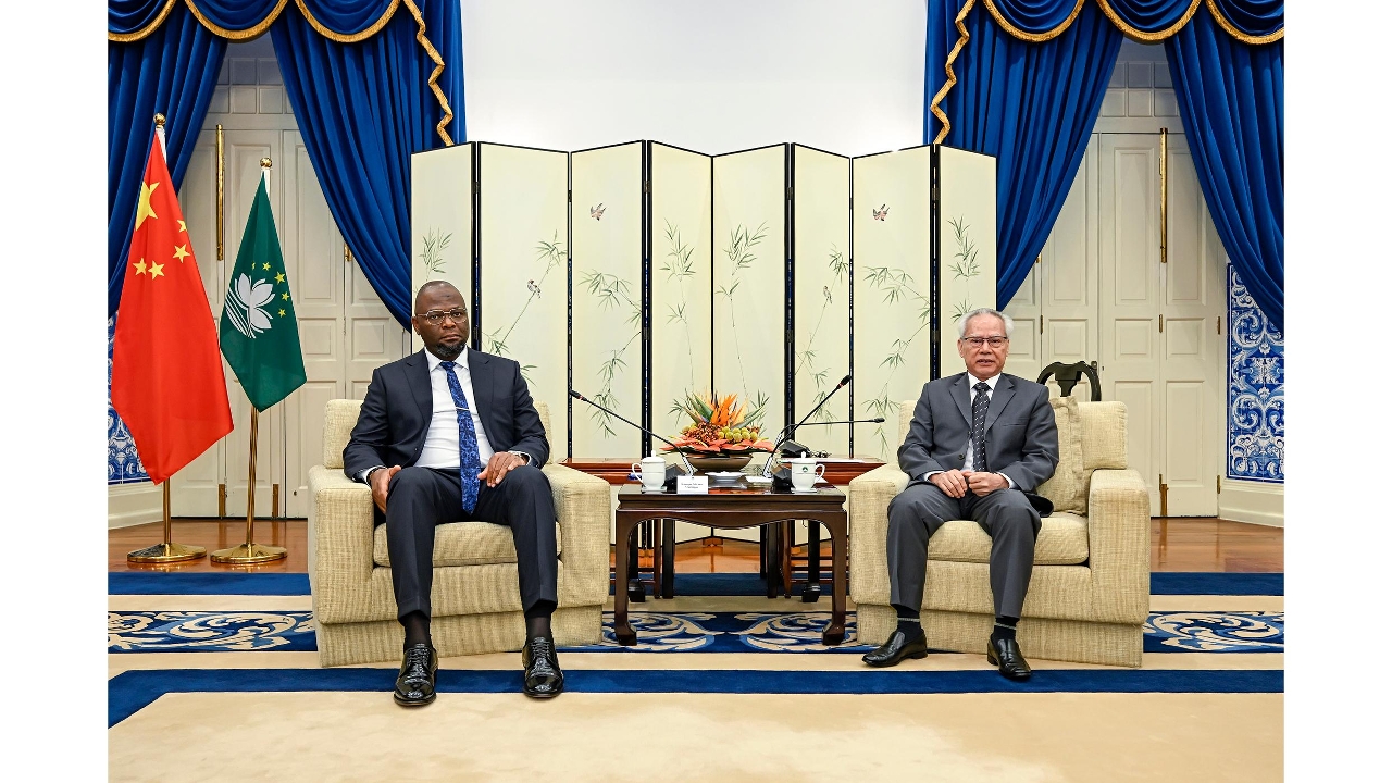 行政長官岑浩輝會見葡語都市聯盟會員大會代表團