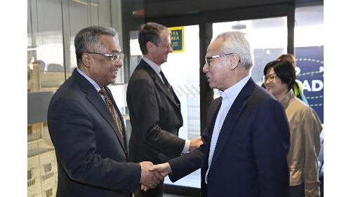 岑浩輝抵達葡萄牙　展開訪歐首站行程