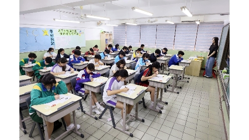 第七届“澳门中学生历史知识竞赛”初赛顺利举行