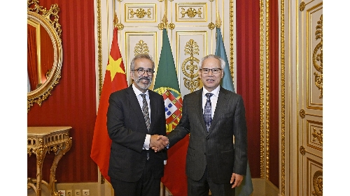 行政长官岑浩辉与葡萄牙国务部长兼外交部长
保罗•兰热尔会面