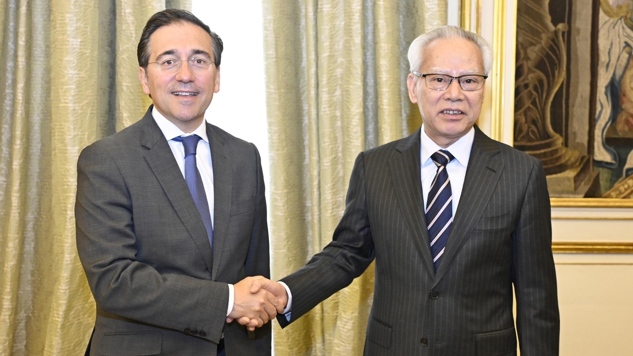 行政长官与西班牙外交、欧盟和合作大臣布埃诺会面