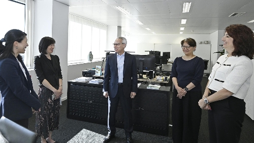 行政長官視察澳門駐布魯塞爾歐盟經貿辦事處