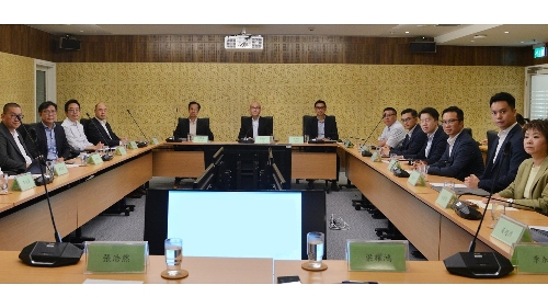 环境咨询委员会举行本年度第一次平常会议