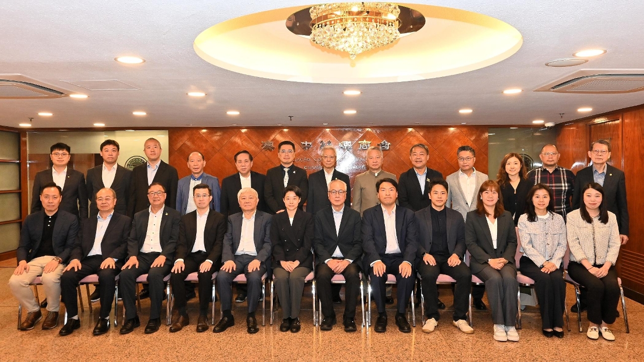 Consultative Committee on Municipal Affairs visits multiple associations to widely collect public opinions for optimisation of municipal development