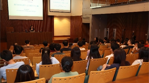 O ISAF, em conjunto com os SS, realizou a palestra sobre a “Identificação de pessoas com perturbações emocionais e formas de resposta” destinada às farmácias e farmácias chinesas comunitárias
