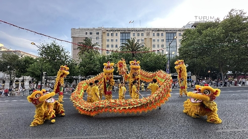 【續拓歐洲客源】旅遊局參加葡萄牙“流行街道巡遊”推廣澳門多元文化共融