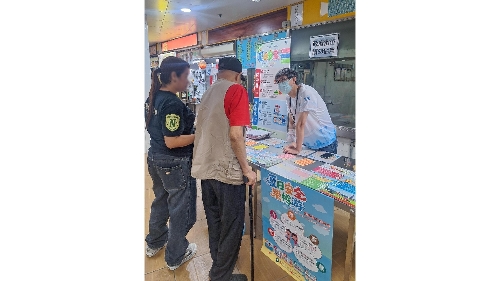 卫生局举办“健康社区快闪站”宣传“夏日安全”讯息 逾2,000人参与