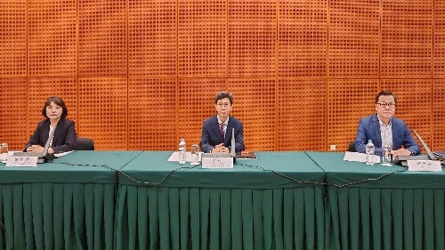 妇女及儿童事务委员会2026年度第一次全体会议