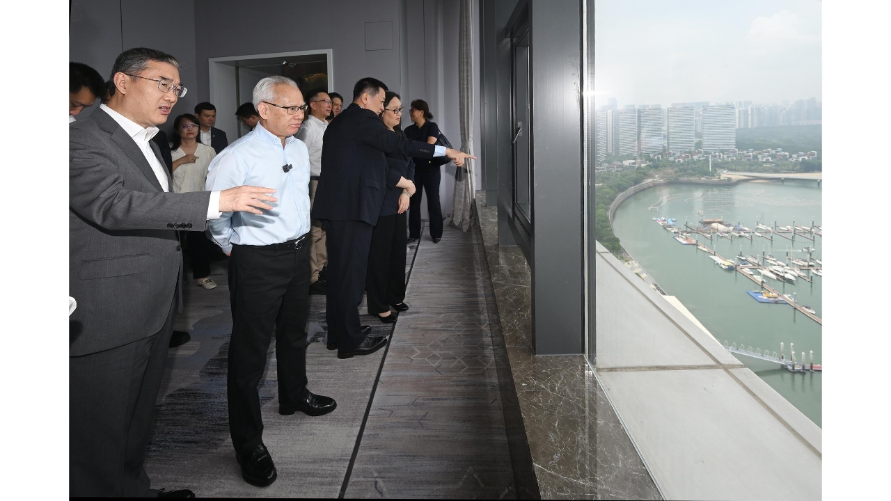 岑浩輝在福建廈門、龍岩兩市考察調研