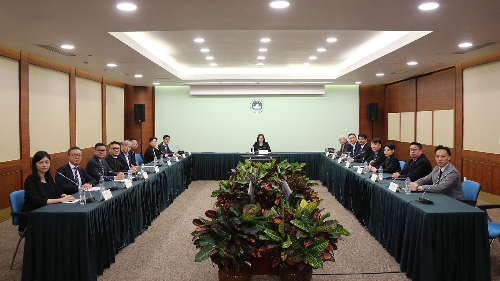 体育委员会召开全体会议