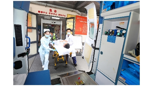 Exercício de optimização do serviço de transferência médica transfronteiriça entre Hengqin e Macau realizado com sucesso