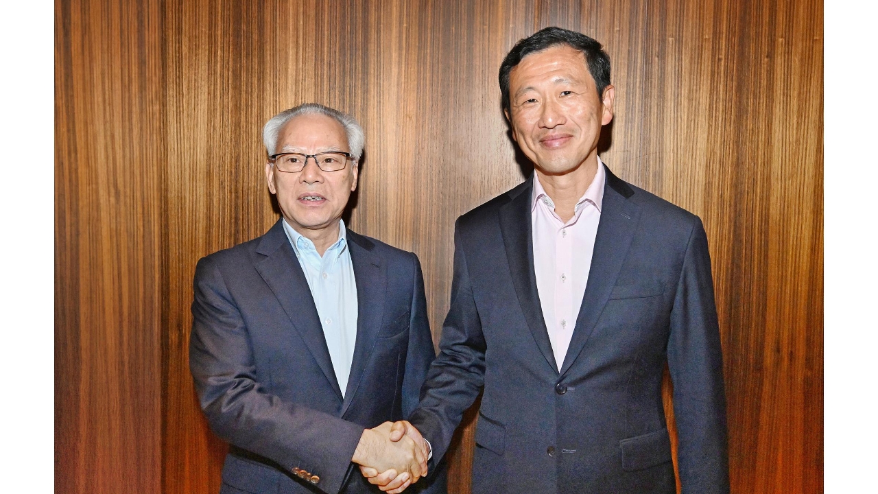 CE meets Singapore’s Coordinating Minister for Social Policies and Minister for Health
