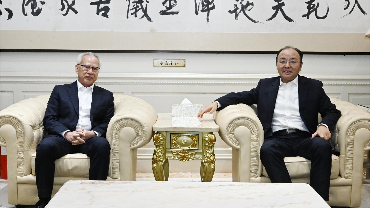 行政長官岑浩輝與中國駐馬來西亞大使歐陽玉靖會面