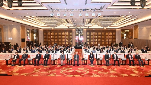 行政长官岑浩辉出席世界中文报业协会第59届年会开幕式。