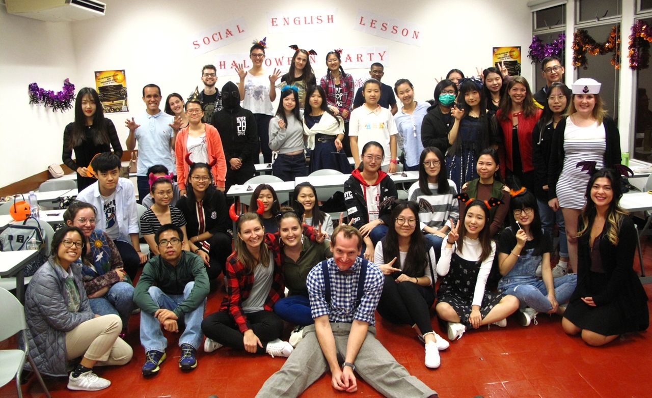 The Halloween English party