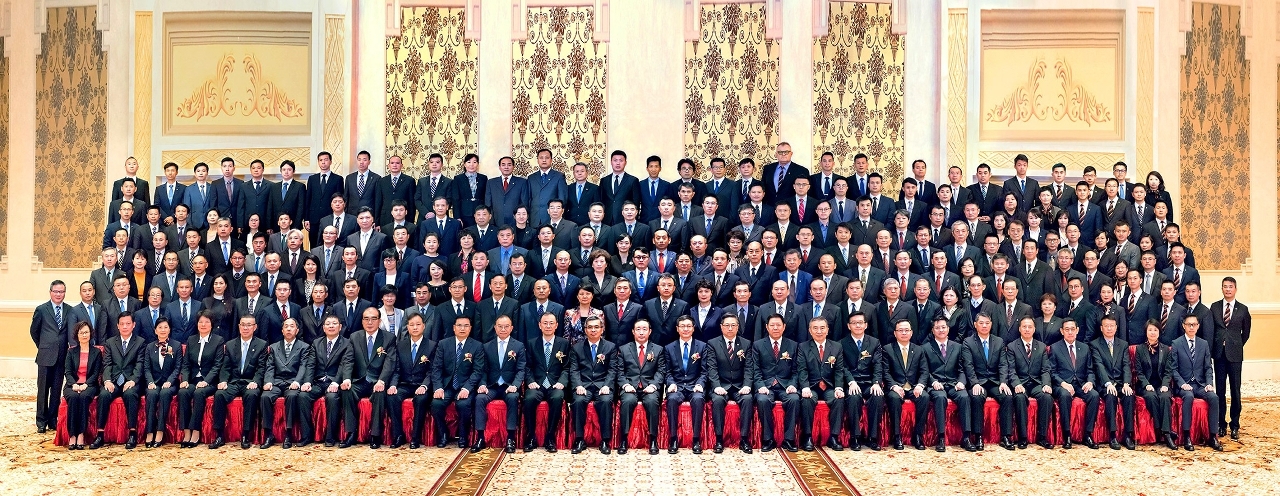 Fotografia conjunta do “12º Seminário sobre Ciências Policiais entre os Dois Lados do Estreito, Hong Kong e Macau”
