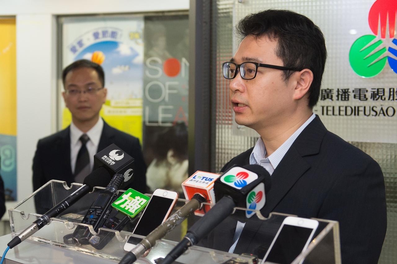 The Chairman of the Electoral Affairs Commission for the Legislative Assembly Election, Mr Tong Hio Fong, speaks to reporters.