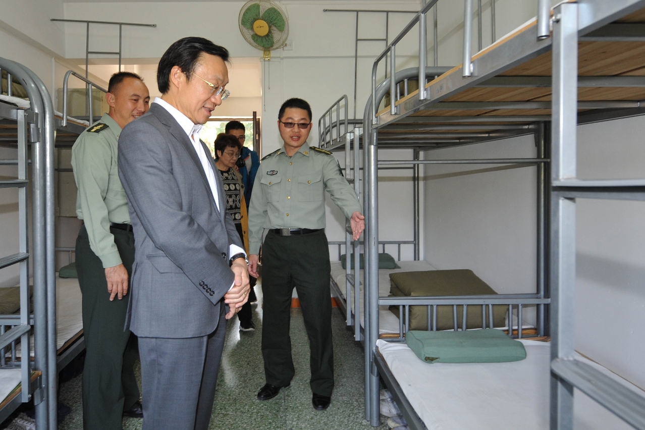 主禮嘉賓參觀訓練基地設施