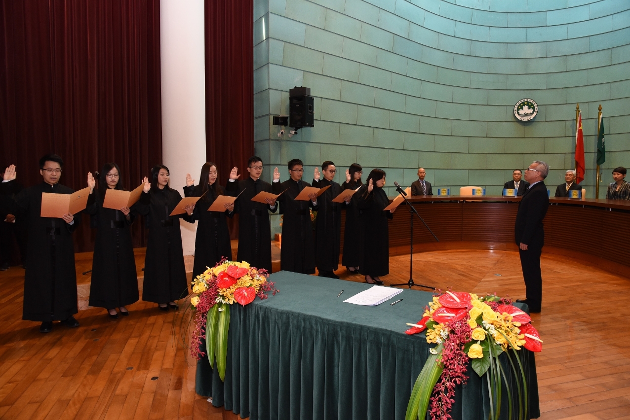 Prestação de juramento da Juíza Presidente do Tribunal Colectivo dos Tribunais de Primeira Instância e dos Juízes dos Tribunais de Primeira Instância perante o Presidente do Tribunal de Última Instância