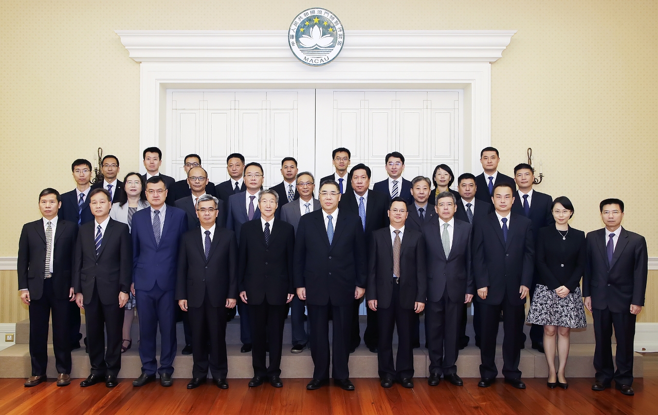 O Chefe do Executivo, Chui Sai On, tem encontro com delegação de especialistas da Comissão Nacional para a Redução de Desastres.