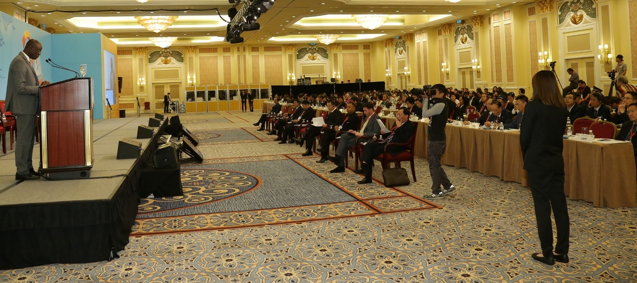 Através da realização do Fórum, o IPIM tem em vista destacar as vantagens de Macau enquanto plataforma sino-lusófona, apoiando as empresas multi-laterais a agarrarem as novas oportunidades de desenvolvimento económico e comercial internacional