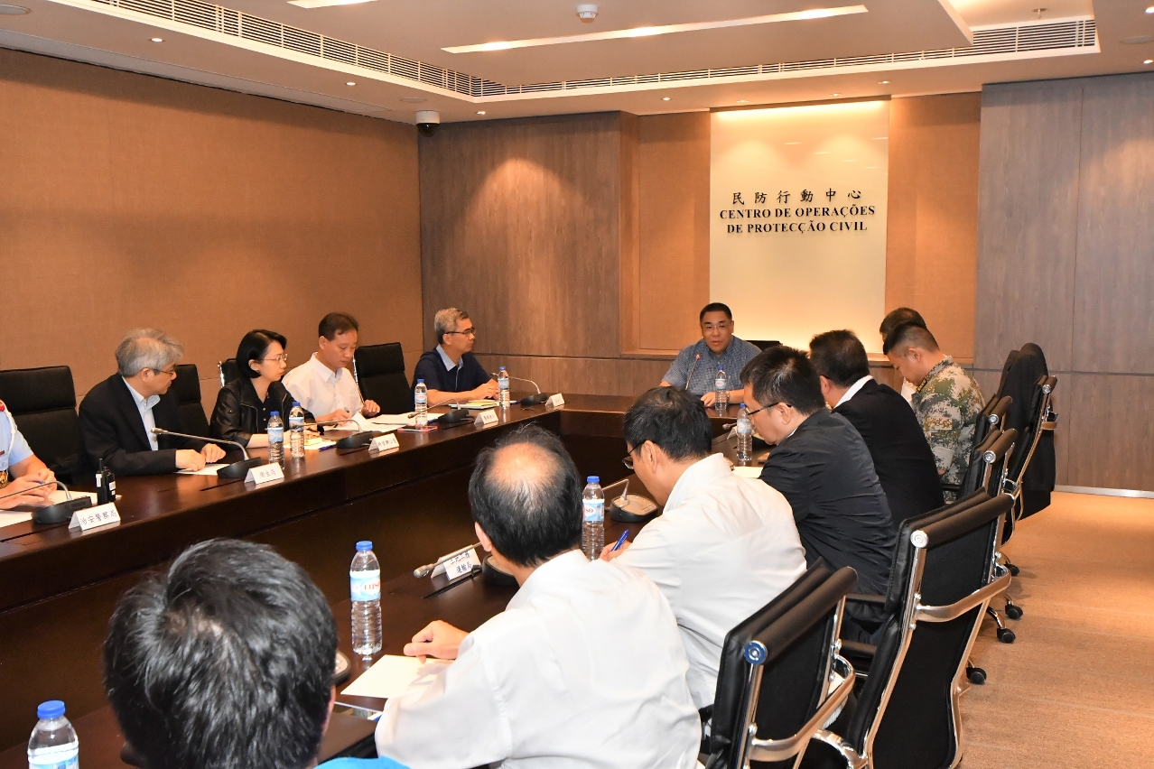 The Chief Executive, Mr Chui Sai On, convenes a meeting at the Civil Protection Action Centre to direct emergency measures in response to Typhoon Pakhar.