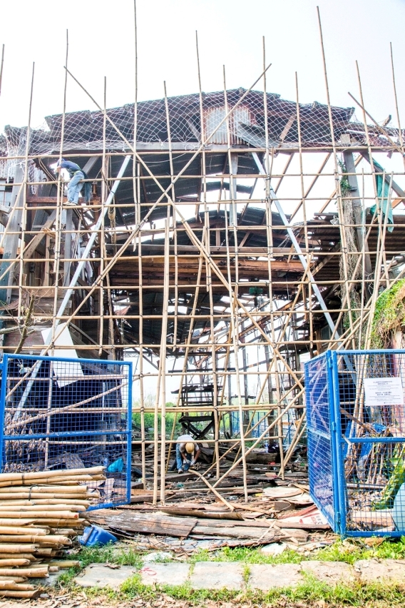 IC collects opinions from persons responsible for temples and churches, jointly implements post-typhoon assistance
