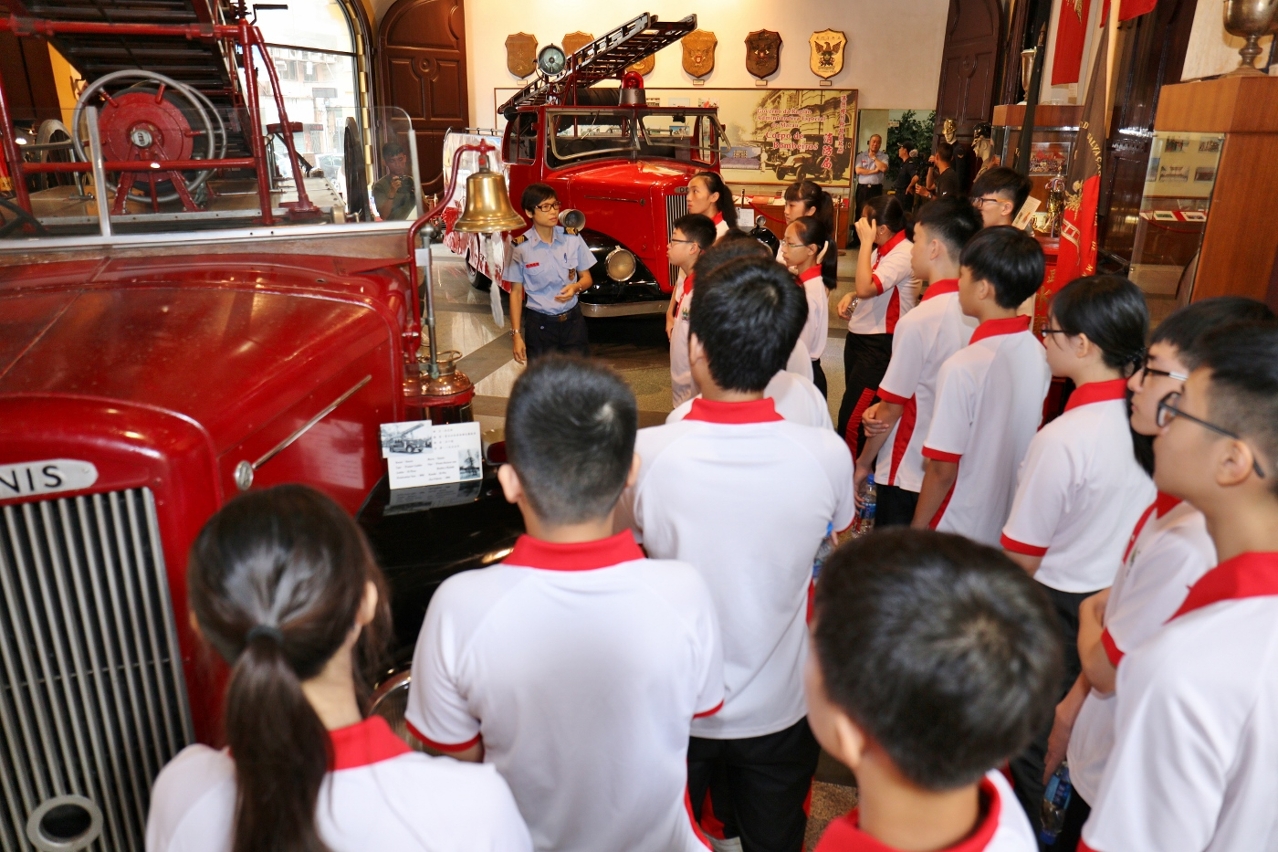 Os formandos visitaram o Museu dos Bombeiros