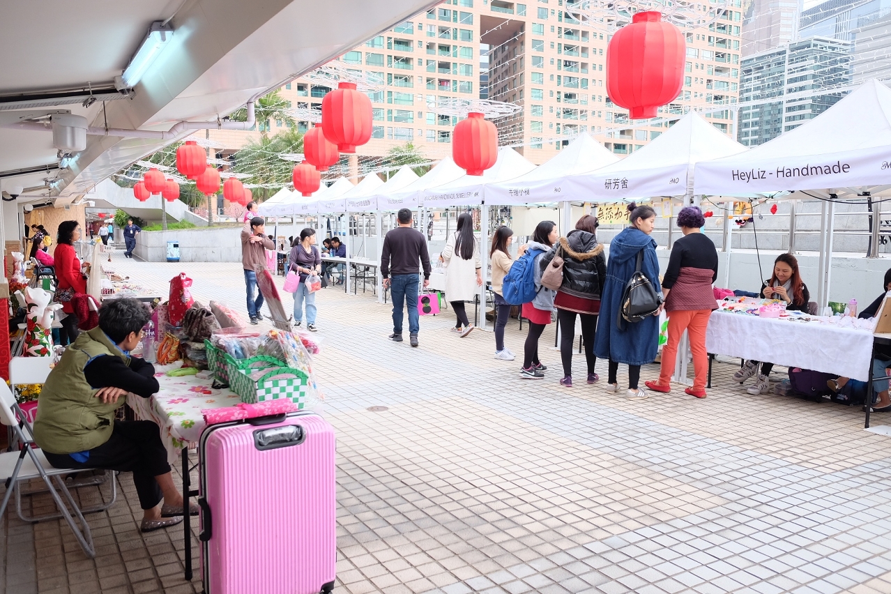 All cultural and creative entities and individuals from Macao, Mainland China and Hong Kong are welcome to register for “Nam Van Lake Craft Market”.