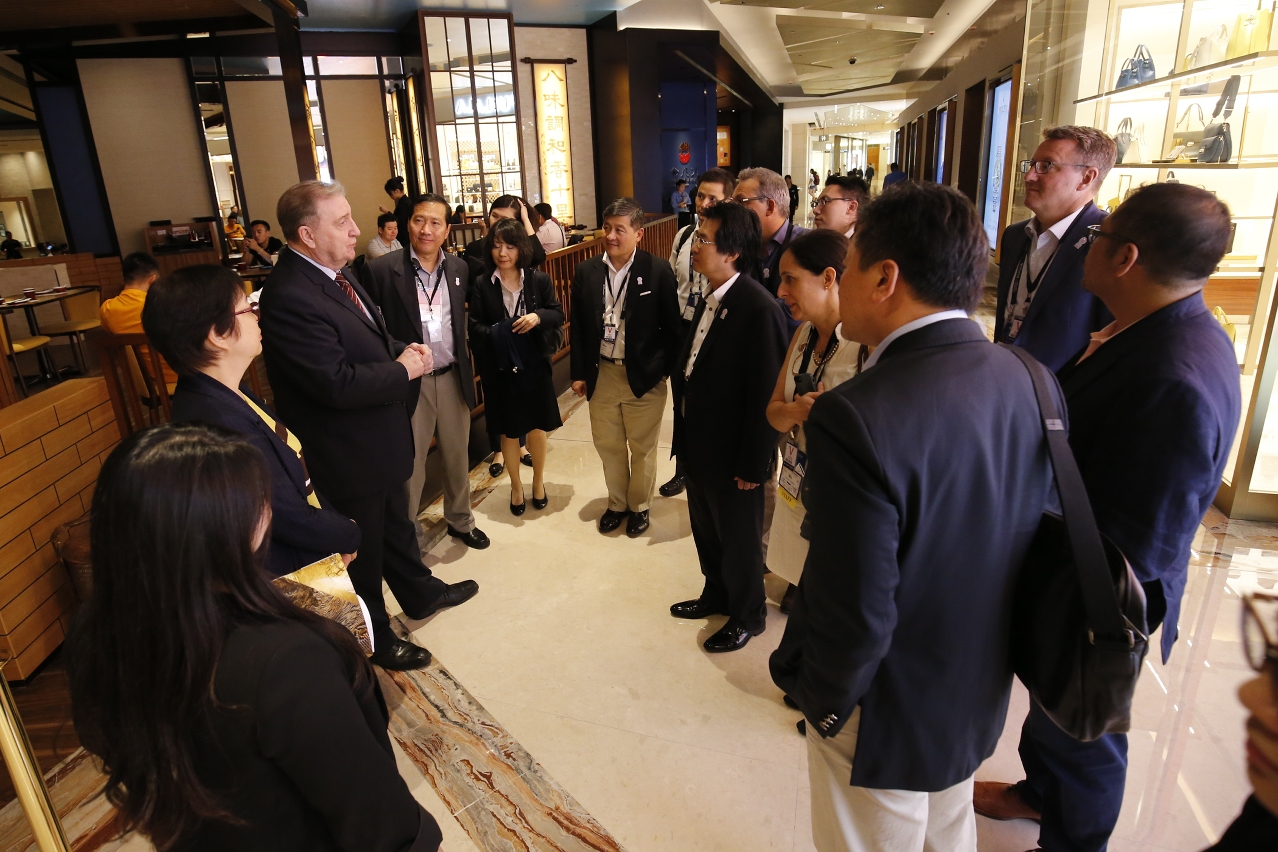 Grupo da Escola Wharton visita infraestruturas de turismo de Macau