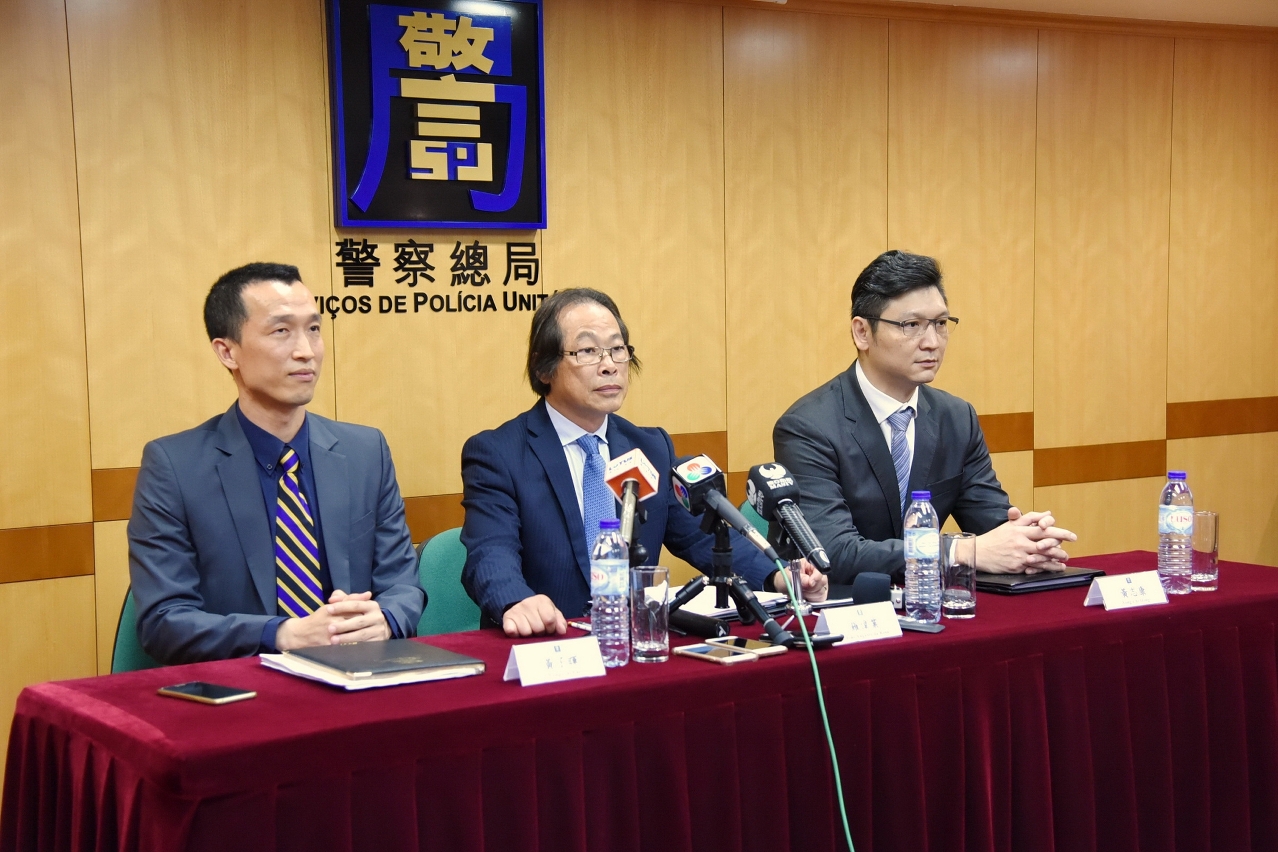 警察總局局長助理羅偉業、治安警察局代局長黃子暉及司法警察局刑事調查廳廳長黃志康出席記者會，總結「雷霆 17」行動成果