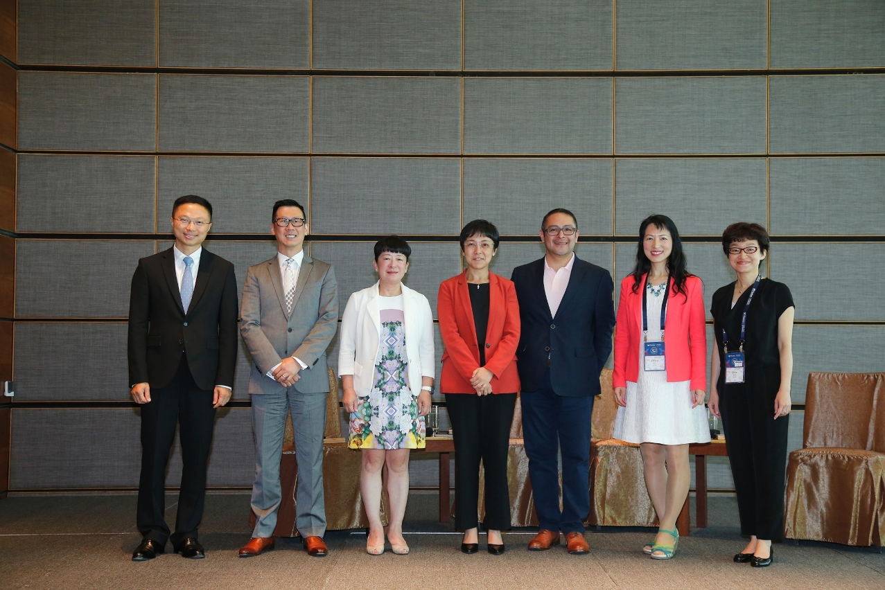 Wharton School delegation representatives and guest speakers at the tourism business presentation session