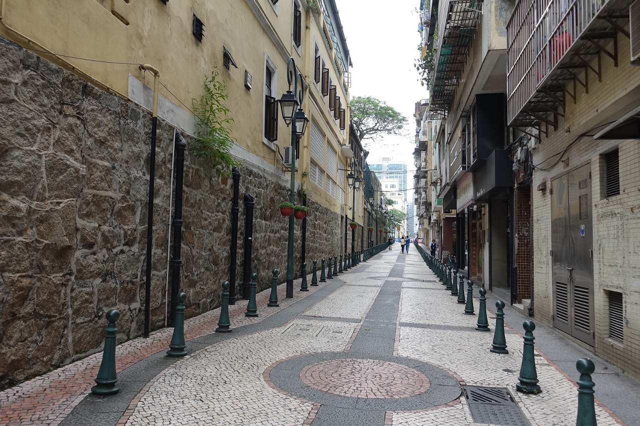 As zonas pedonais da zona de S. Lázaro tornam-se permanentes.