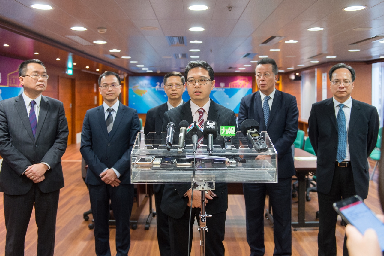 The Chairman of the Electoral Affairs Commission for the Legislative Assembly Election, Mr Tong Hio Fong, briefs the press.