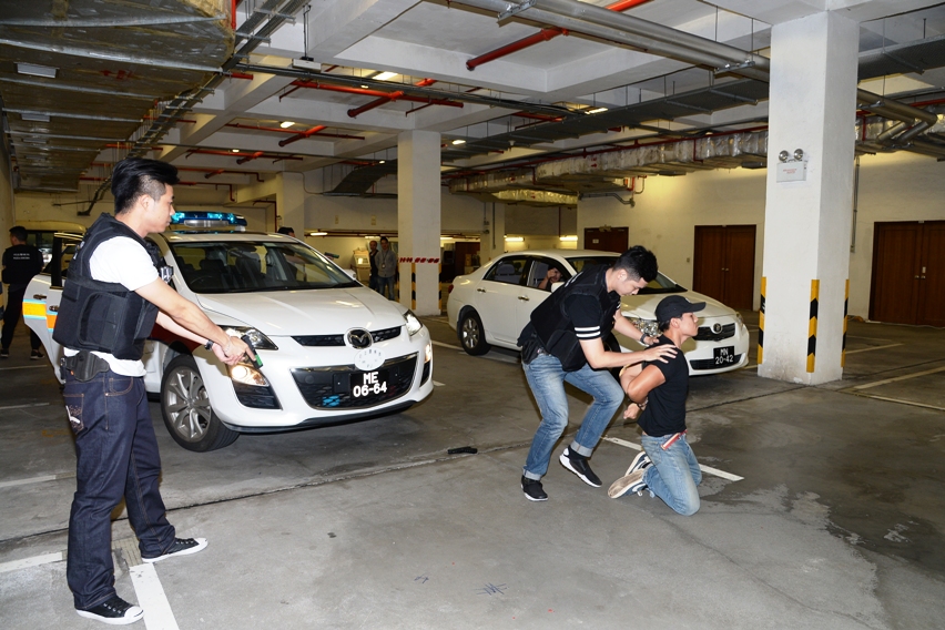 司警局模擬搶劫案演習