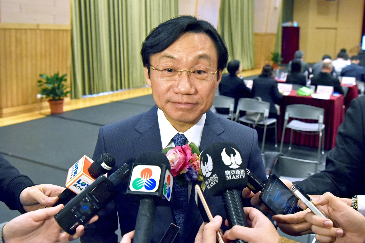 Alexis Tam apela que seja encarado positivamente o futuro planeamento da zona de Lai Chi Vun