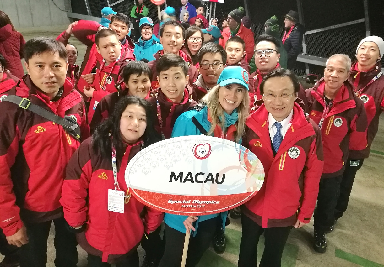 O Secretário com a delegação de Macau