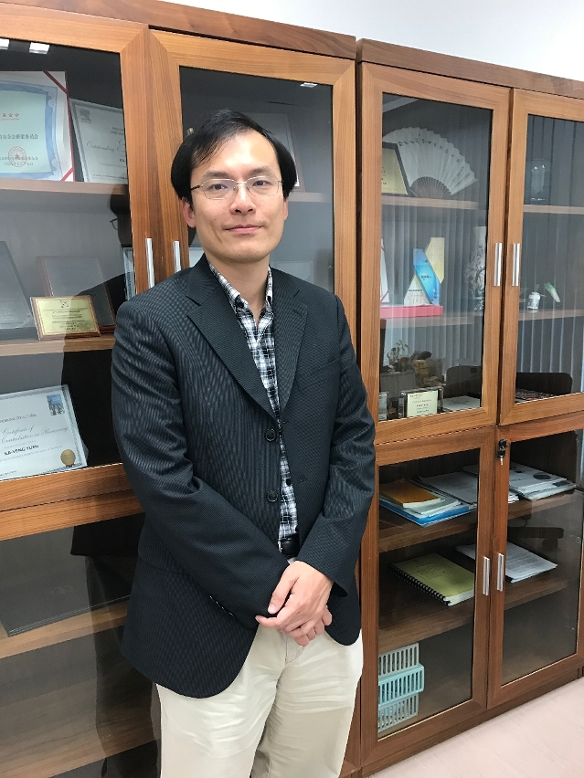 UM prof Yuen Ka-Veng