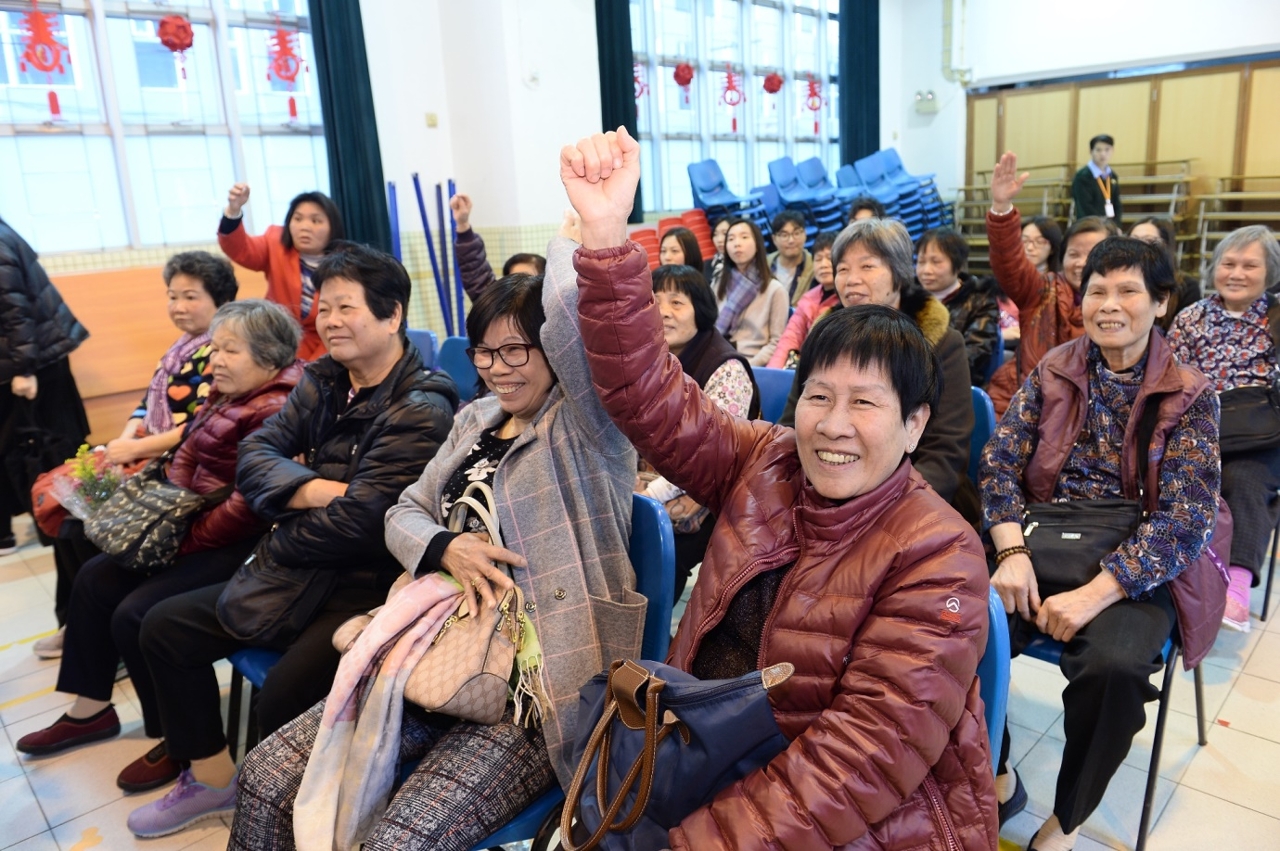 社屋住戶踴躍回答問題